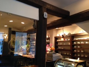 古材の喫茶店